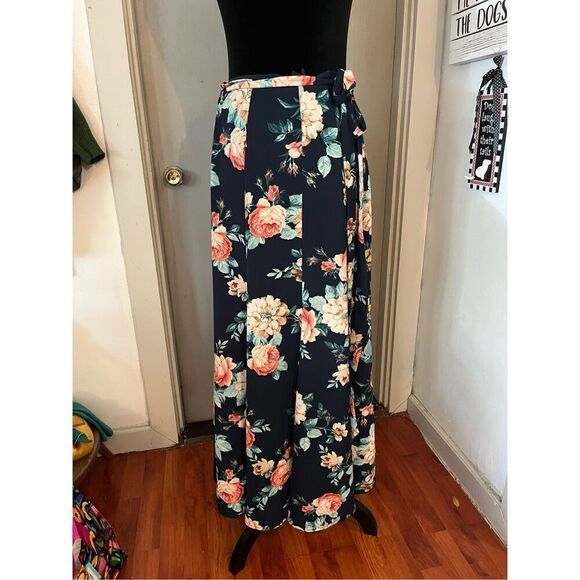 Bobeau Floral Wrap Maxi Skirts size Small - Picture 8 of 12